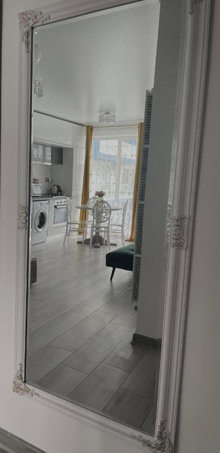 Dominic 2 Beds 1 Sofa Parking Pool Apartament By Alezzi Nord10 Appartement Năvodari Buitenkant foto